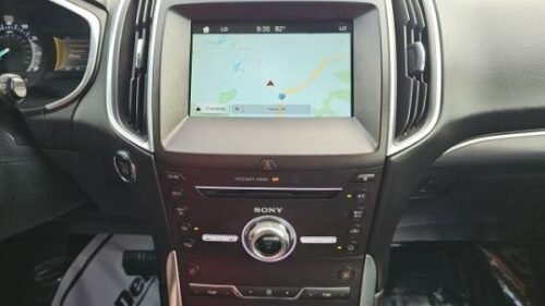2017 Ford Edge Titanium AWD - Image 2