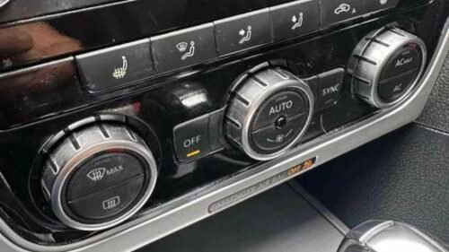 2012 Volkswagen Passat SE 2.5 Auto (PZEV) - Image 3