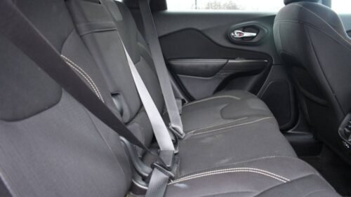 2015 Jeep Cherokee Latitude 4WD - Image 5