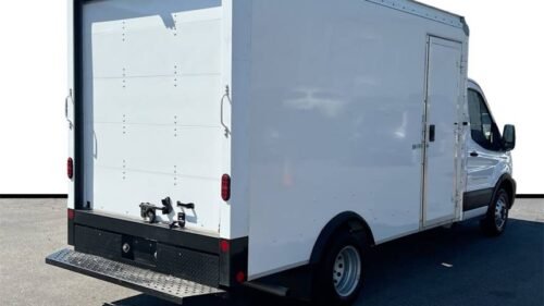 2022 Ford Transit Cutaway T-350 RWD DRW 138" WB 9950 GVWR - Image 5