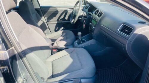2014 Volkswagen Jetta Base Sedan Manual - Image 3