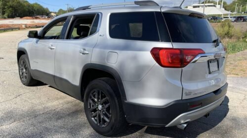 2019 GMC Acadia SLT with SLT-1 AWD - Image 11