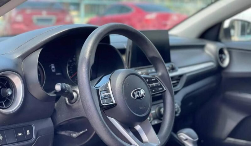 
								2021 Kia Forte LXS IVT full									