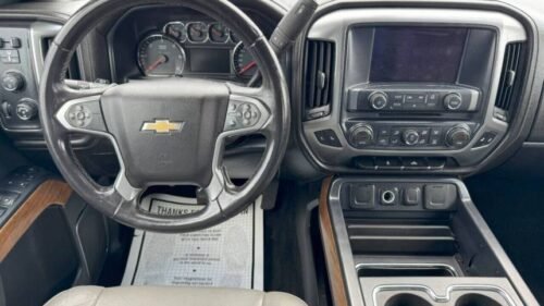 2015 Chevrolet Silverado 2500HD LTZ Crew Cab Standard Box 4WD - Image 4