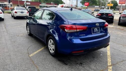 2017 Kia Forte LX Sedan Automatic - Image 6