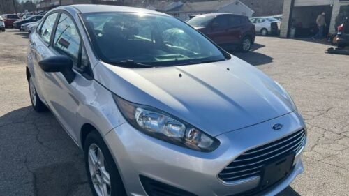2018 Ford Fiesta SE Sedan - Image 9