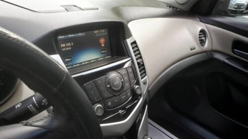 2014 Chevrolet Cruze LT with 1LT Automatic - Image 11
