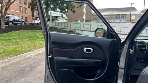 2015 Kia Soul + Automatic - Image 11