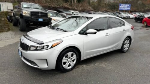 2017 Kia Forte LX Sedan Automatic - Image 5