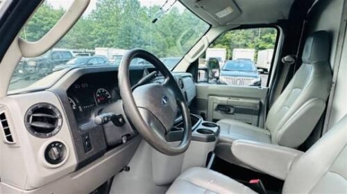 2018 Ford E-Series Cutaway E-350 176" DRW - Image 3