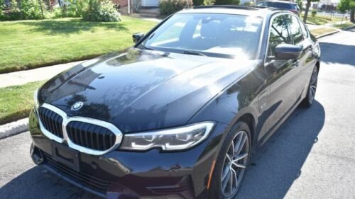 2022 BMW 330e xDrive Plug-In Hybrid