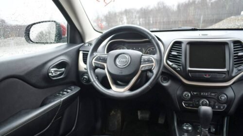 2015 Jeep Cherokee Latitude 4WD - Image 4