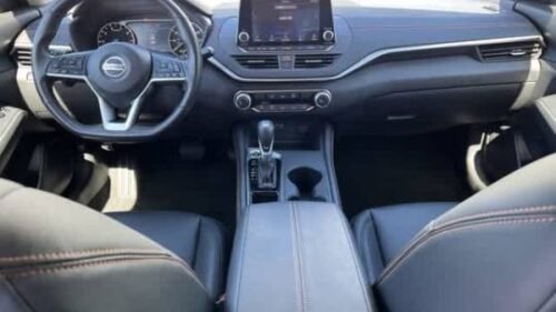 2022 Nissan Altima 2.5 SR FWD - Image 7