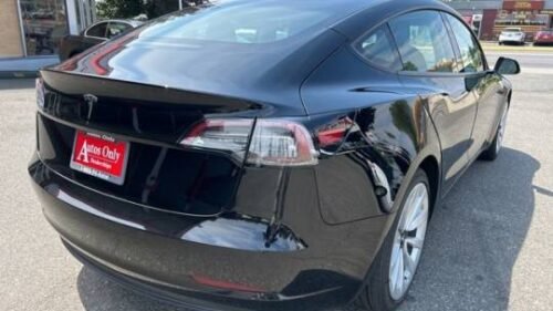 2022 Tesla Model 3 Standard Range Plus RWD - Image 9