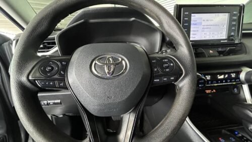 2022 Toyota RAV4 XLE FWD - Image 12
