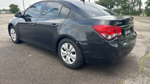 2013 Chevrolet Cruze LS Automatic - Image 11
