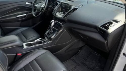 2014 Ford Escape Titanium FWD - Image 10
