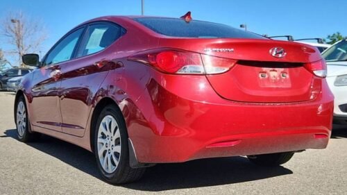 2013 Hyundai Elantra GLS Sedan Automatic - Image 9