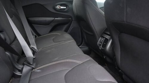 2015 Jeep Cherokee Latitude 4WD - Image 6