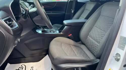 2020 Chevrolet Equinox LT with 2FL AWD - Image 5
