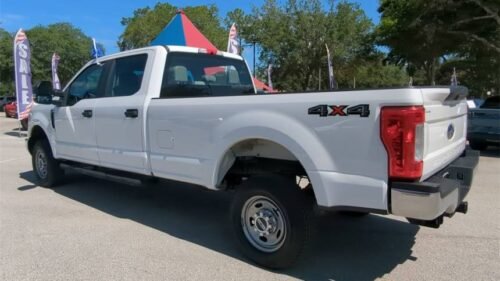2018 Ford Super Duty F-250 XL 4WD Crew Cab 6.75' Box - Image 8