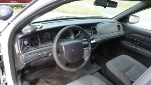 2009 Ford Police Interceptor 4dr Sedan w/3.27 Axle - Image 2