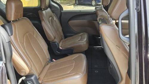2017 Chrysler Pacifica Limited - Image 5