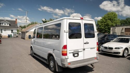 2003 Dodge Sprinter Wagon 2500 Super High Ceiling 140" WB - Image 12