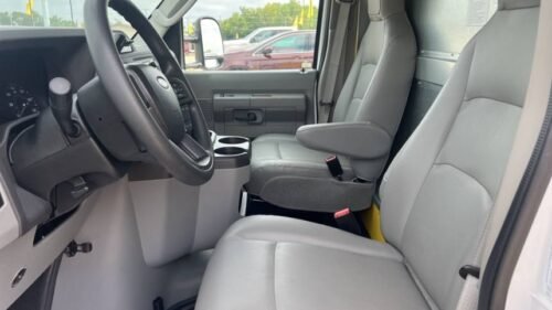 2023 Ford E-Series Cutaway E-350 SRW 138" WB - Image 4