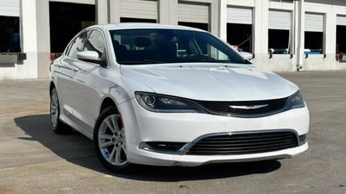 2016 Chrysler 200 Limited FWD
