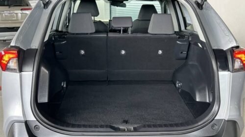2022 Toyota RAV4 XLE FWD - Image 6
