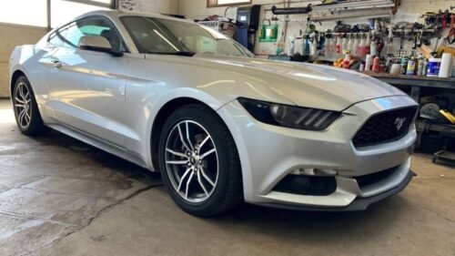2017 Ford Mustang EcoBoost Premium Fastback - Image 11