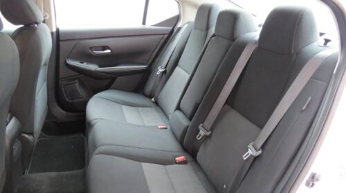 2022 Nissan Sentra SV CVT - Image 7