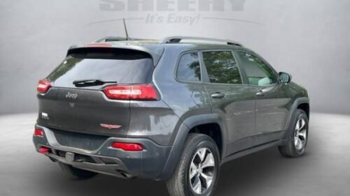 2016 Jeep Cherokee Trailhawk 4WD - Image 18