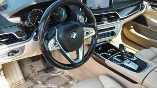 2016 BMW 750i xDrive - Image 8