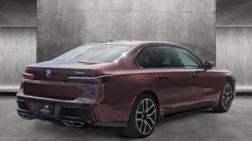 2023 BMW 760i xDrive - Image 10