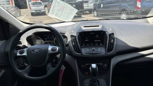 2016 Ford Escape SE FWD - Image 2