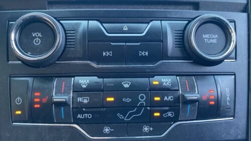 2018 Ford Explorer XLT FWD - Image 2