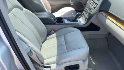 2011 Lincoln MKT EcoBoost 3.5L AWD - Image 6