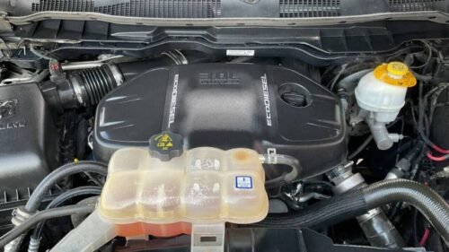 2016 Ram 1500 SLT Quad Cab 6'4" Box 4WD - Image 5