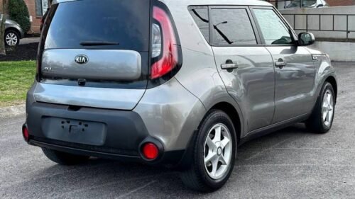 2015 Kia Soul + Automatic - Image 18