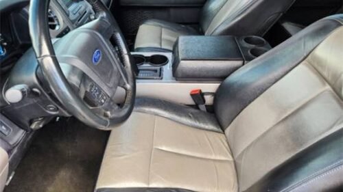 2017 Ford Expedition XLT 4WD - Image 8