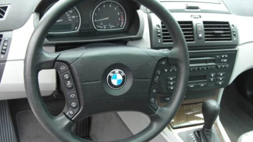 2005 BMW X3 3.0i AWD - Image 2