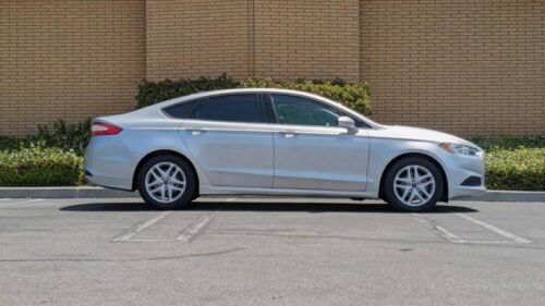 2013 Ford Fusion SE FWD - Image 2