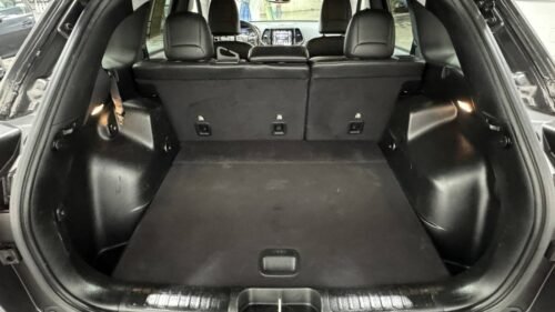 2019 Jeep Cherokee Limited 4WD - Image 10