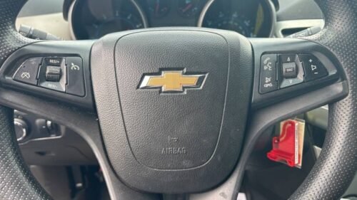 2013 Chevrolet Cruze LS Automatic - Image 6