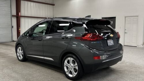 2021 Chevrolet Bolt EV LT - Image 5