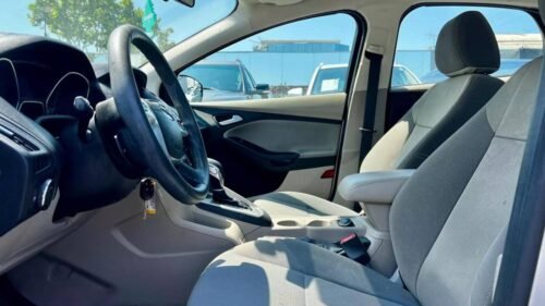 2014 Ford Focus SE Sedan - Image 2