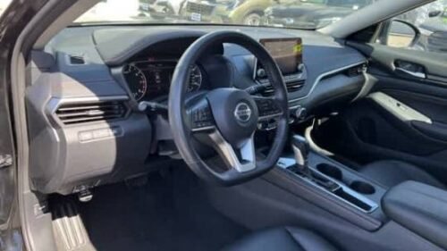 2022 Nissan Altima 2.5 SR FWD - Image 12
