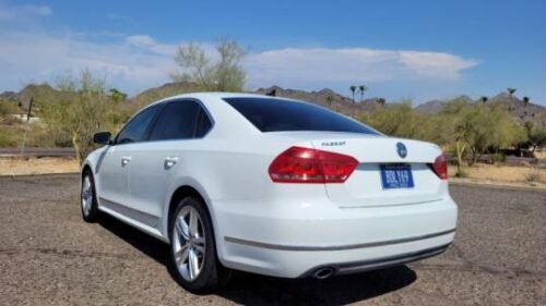 2013 Volkswagen Passat TDI SEL Premium Sedan DSG - Image 10